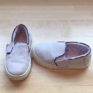 TOMs toddler shoes.